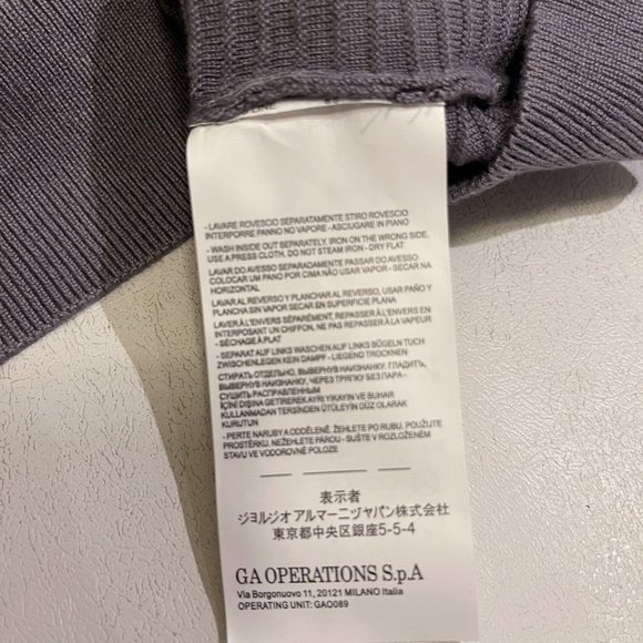 EA Classic Long Sleeve Sweater Sz M - Picture 7 of 7